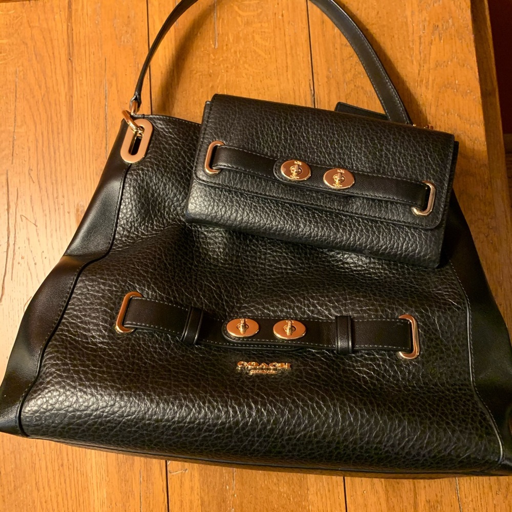 🌷Coach black pebbled leather bag Wallet/Clutch